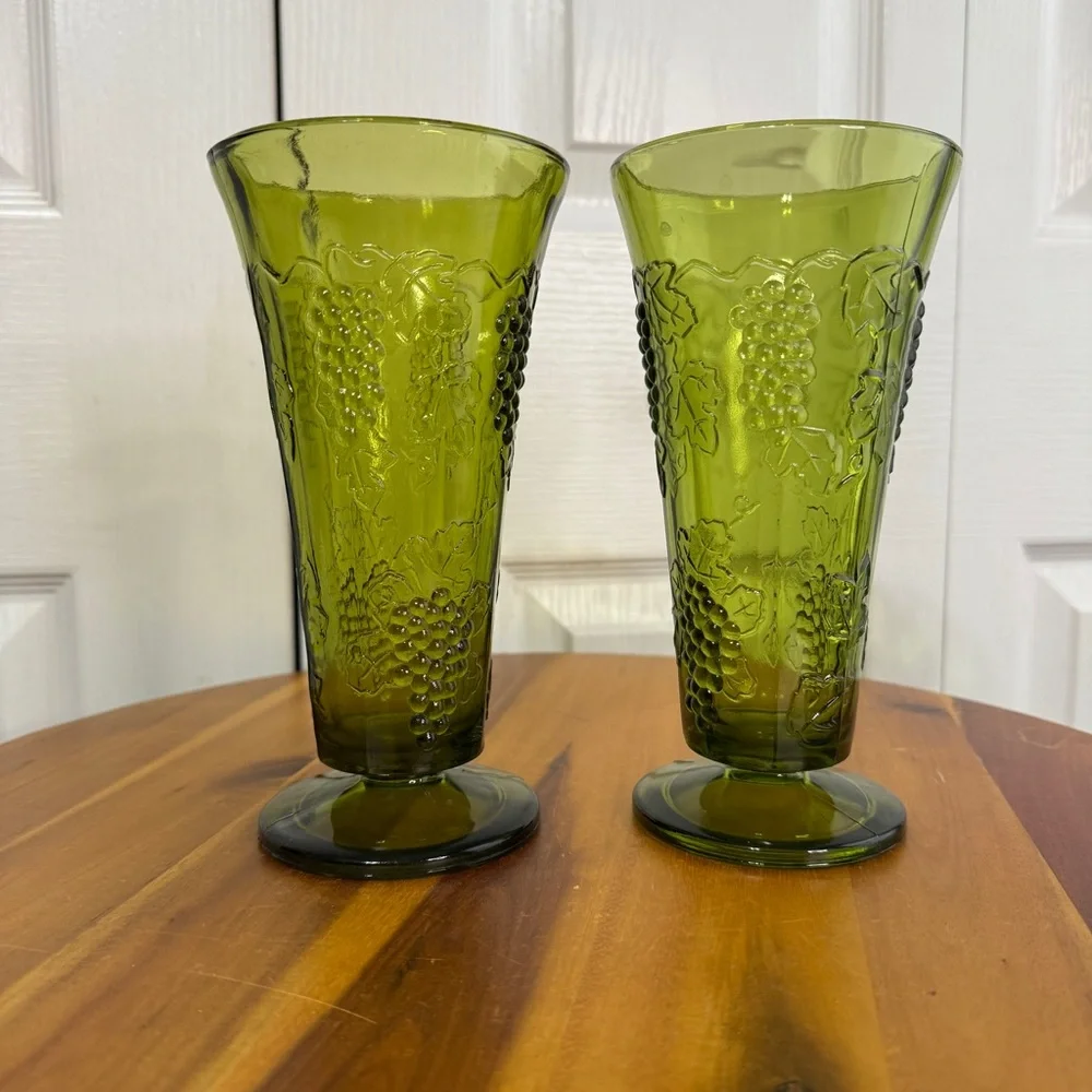 Indiana Glass‎ green harvest grapevine vases set of 2